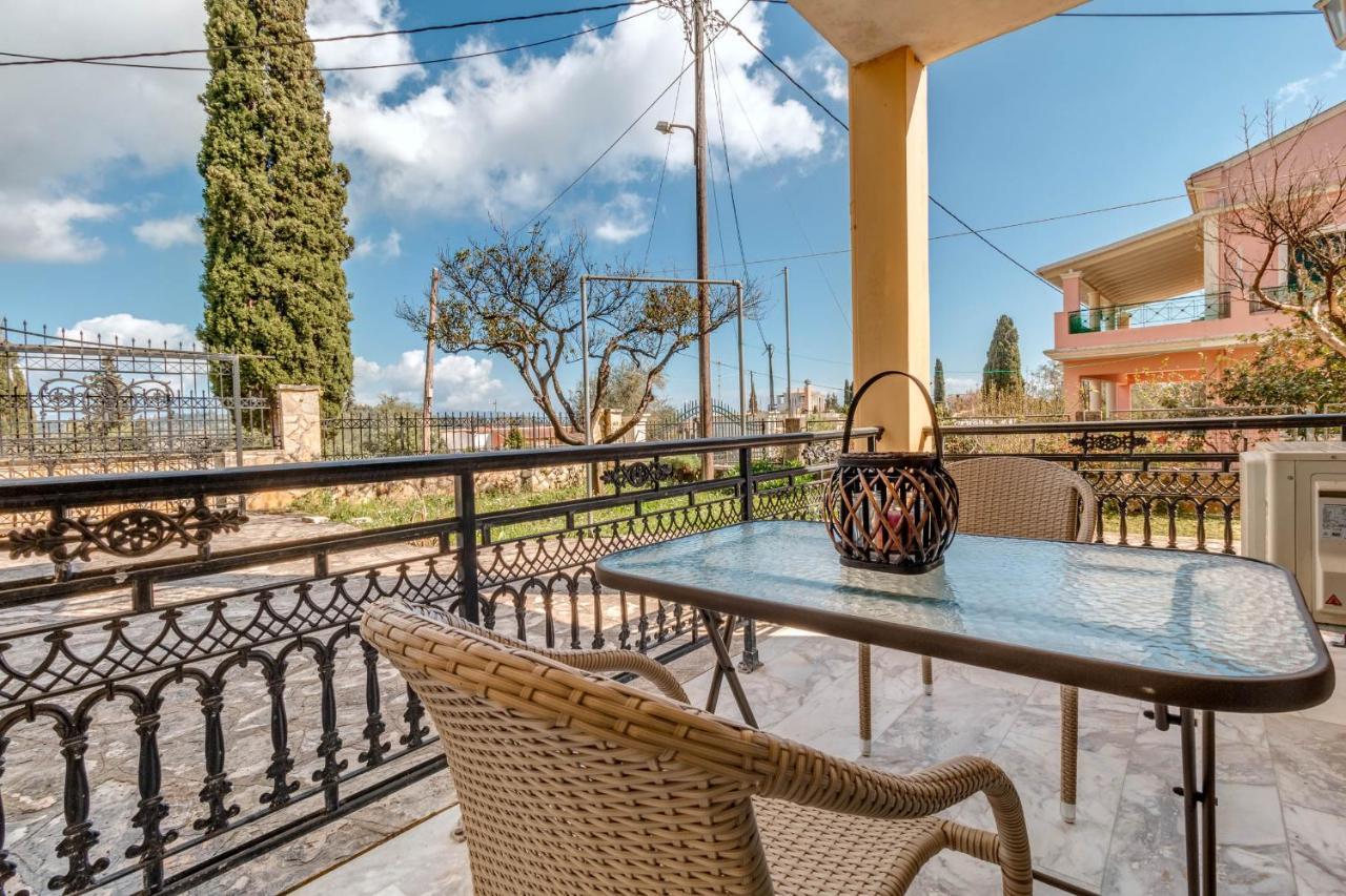 Eftychia'S Garden House Apartman Kompítsion Kültér fotó